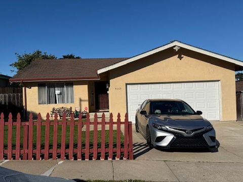 Photo of 3003 Crescent Street, MARINA, CA 93933 (MLS # ML82030881)