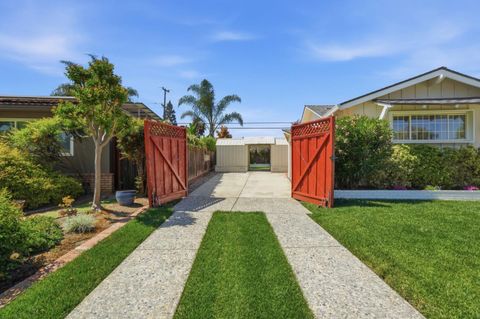 Tiny photo for 2611 Malaga Drive, SAN JOSE, CA 95125 (MLS # ML82041225)