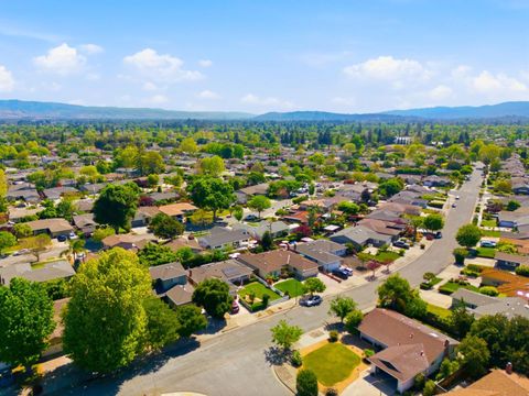 Tiny photo for 2611 Malaga Drive, SAN JOSE, CA 95125 (MLS # ML82041225)