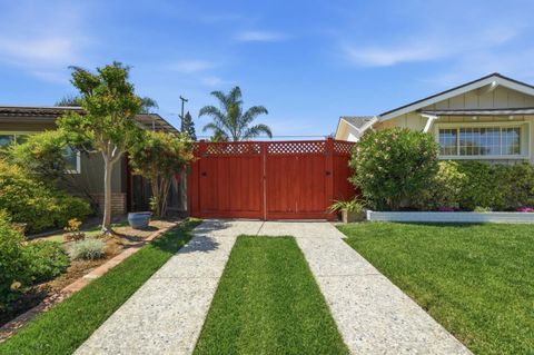 Tiny photo for 2611 Malaga Drive, SAN JOSE, CA 95125 (MLS # ML82041225)