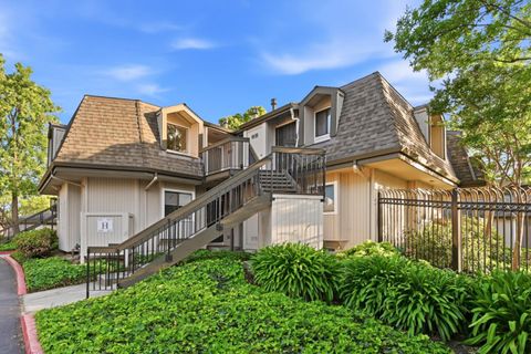 Photo of 3057 Shadow Springs Place, SAN JOSE, CA 95121 (MLS # ML82044917)