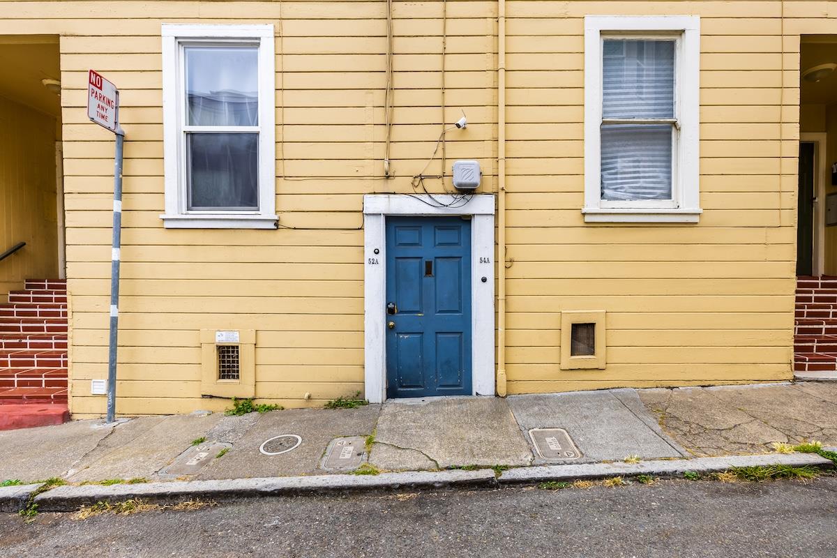 60 Salmon Street