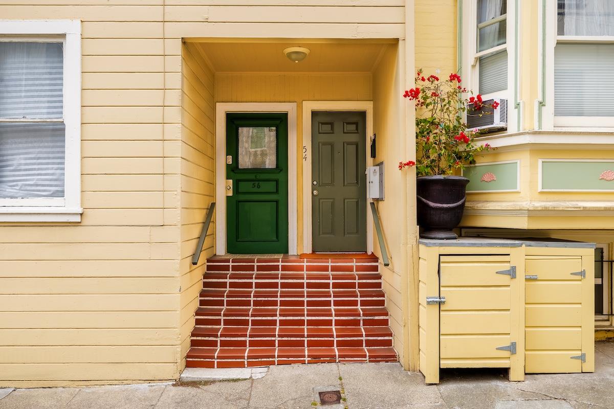 60 Salmon Street