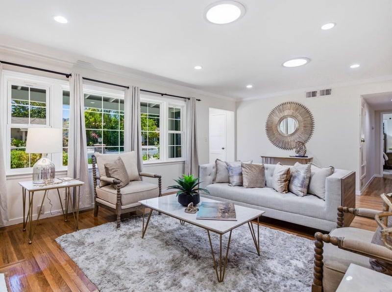 495 Arboleda Drive
