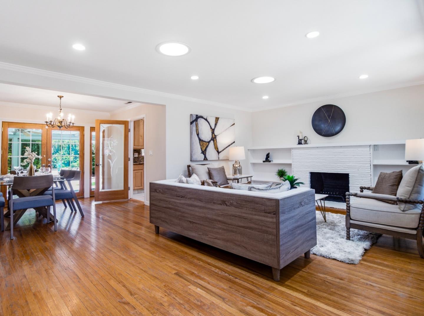 495 Arboleda Drive