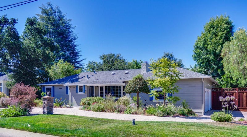 495 Arboleda Drive