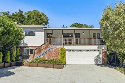 Photo of 248 Highland Avenue, SAN CARLOS, CA 94070 (MLS # ML82042581)