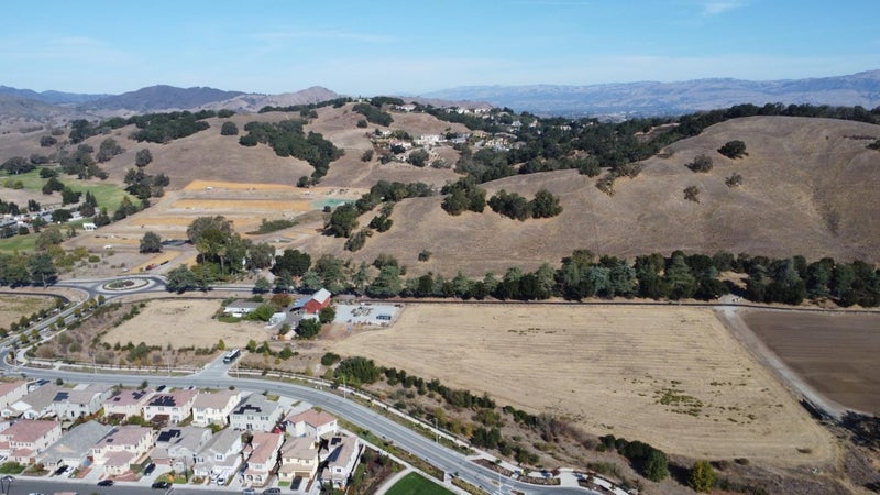 2480 Hecker Pass Road