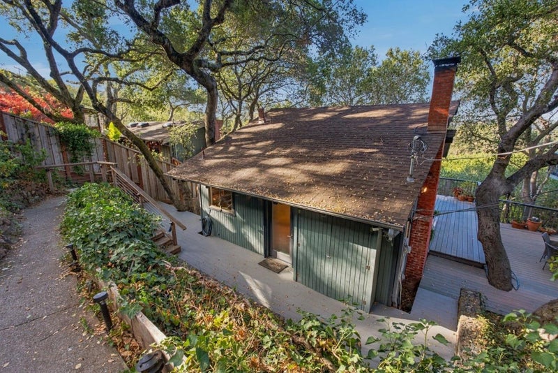 625 Glenloch Way