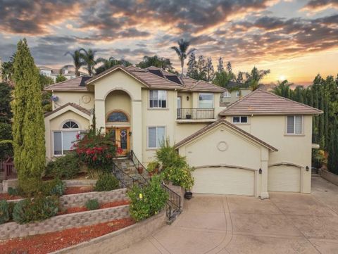 2075 Mantelli Drive GILROY CA 95020