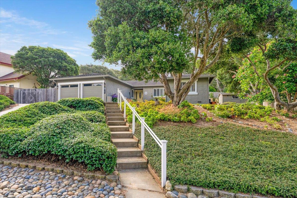 9465 Valley Oak Way