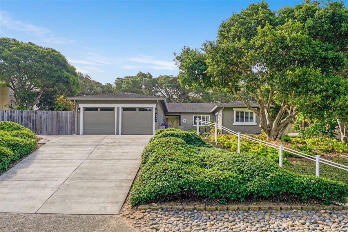 9465 Valley Oak Way