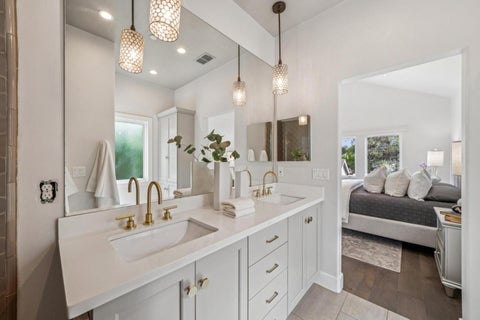 Tiny photo for 818 Crossway Road, Burlingame, CA 94010 (MLS # ML82058601)