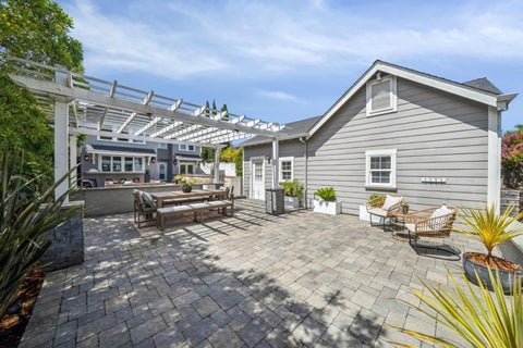 Tiny photo for 818 Crossway Road, Burlingame, CA 94010 (MLS # ML82058601)