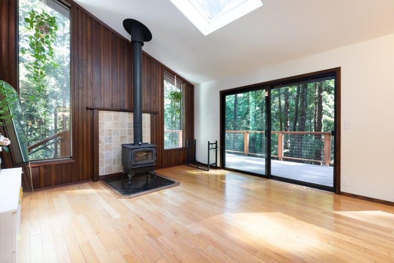 355 Waldeberg Road