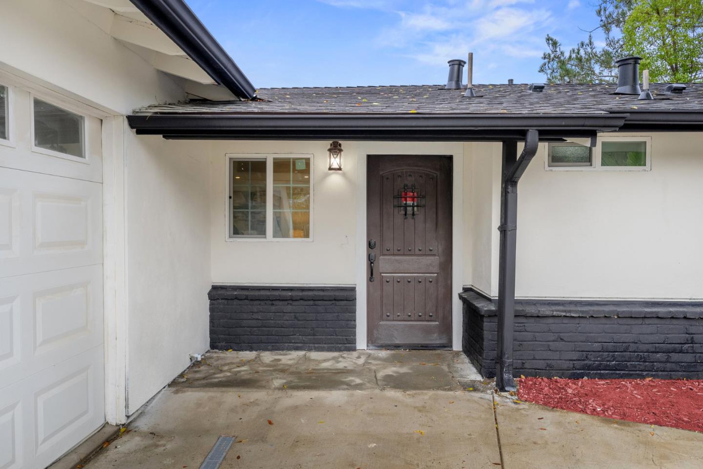 2660 Ross Place