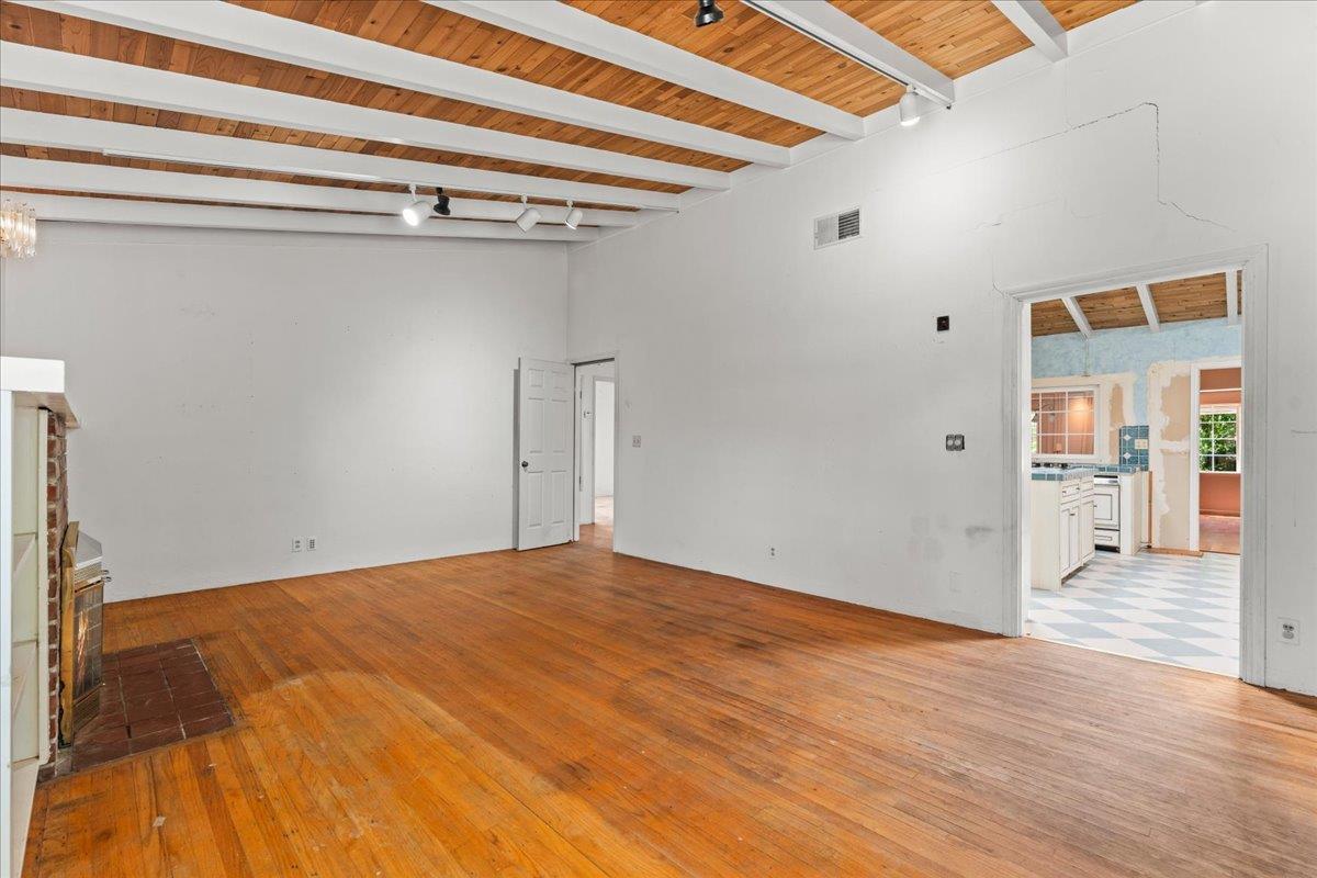 16001 Stephenie Lane