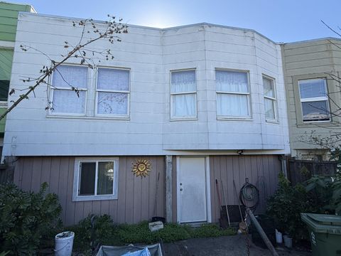 Tiny photo for 110 W Moltke Street, DALY CITY, CA 94014 (MLS # ML82032904)