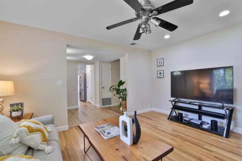 Tiny photo for 6191 Snell Avenue, San Jose, CA 95123 (MLS # ML82054247)