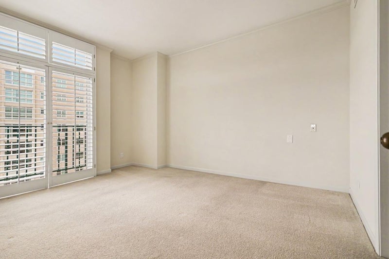 1 Baldwin Avenue 816