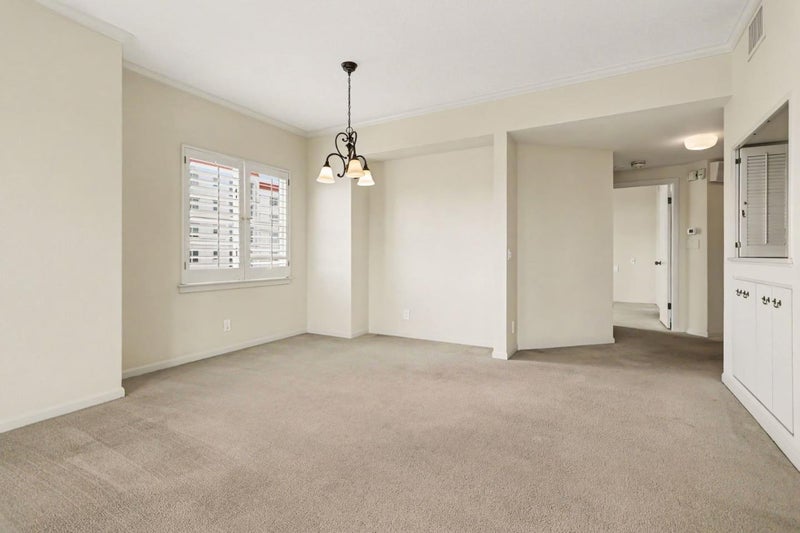 1 Baldwin Avenue 816
