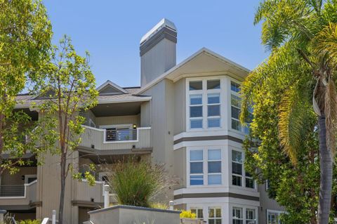 Photo of 860 Meridian Bay Lane #342, Foster City, CA 94404 (MLS # ML82052206)