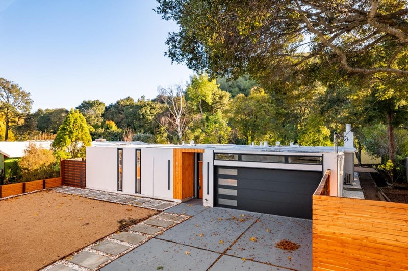 833 Appleberry Drive