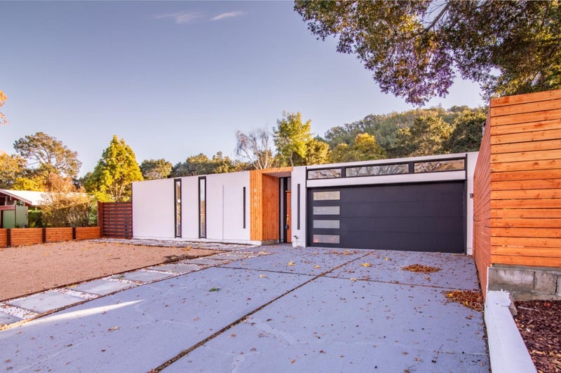 833 Appleberry Drive