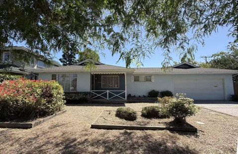 Photo of 3160 Waverley Street, Palo Alto, CA 94306 (MLS # ML82048210)