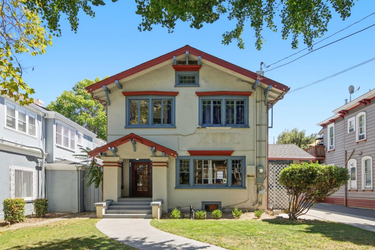 230 S 10th Street