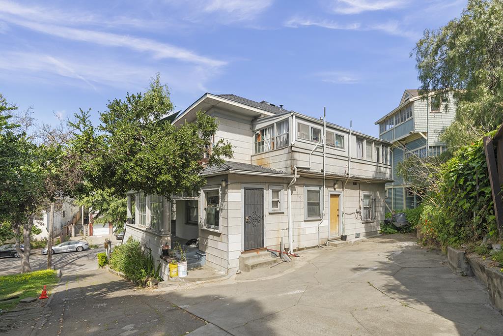 330 Athol Avenue