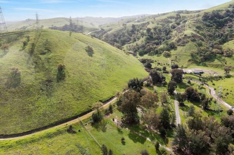 Tiny photo for 216 Cheltenham Place, SAN JOSE, CA 95139 (MLS # ML82036100)