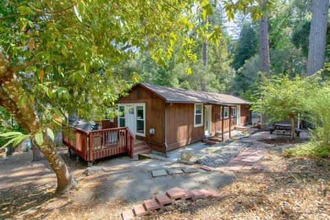 Photo of 40 Pine Avenue, MOUNT HERMON, CA 95041 (MLS # ML82019557) Photo of 40 Pine Avenue, MOUNT HERMON, CA 95041 (MLS # ML82019557)