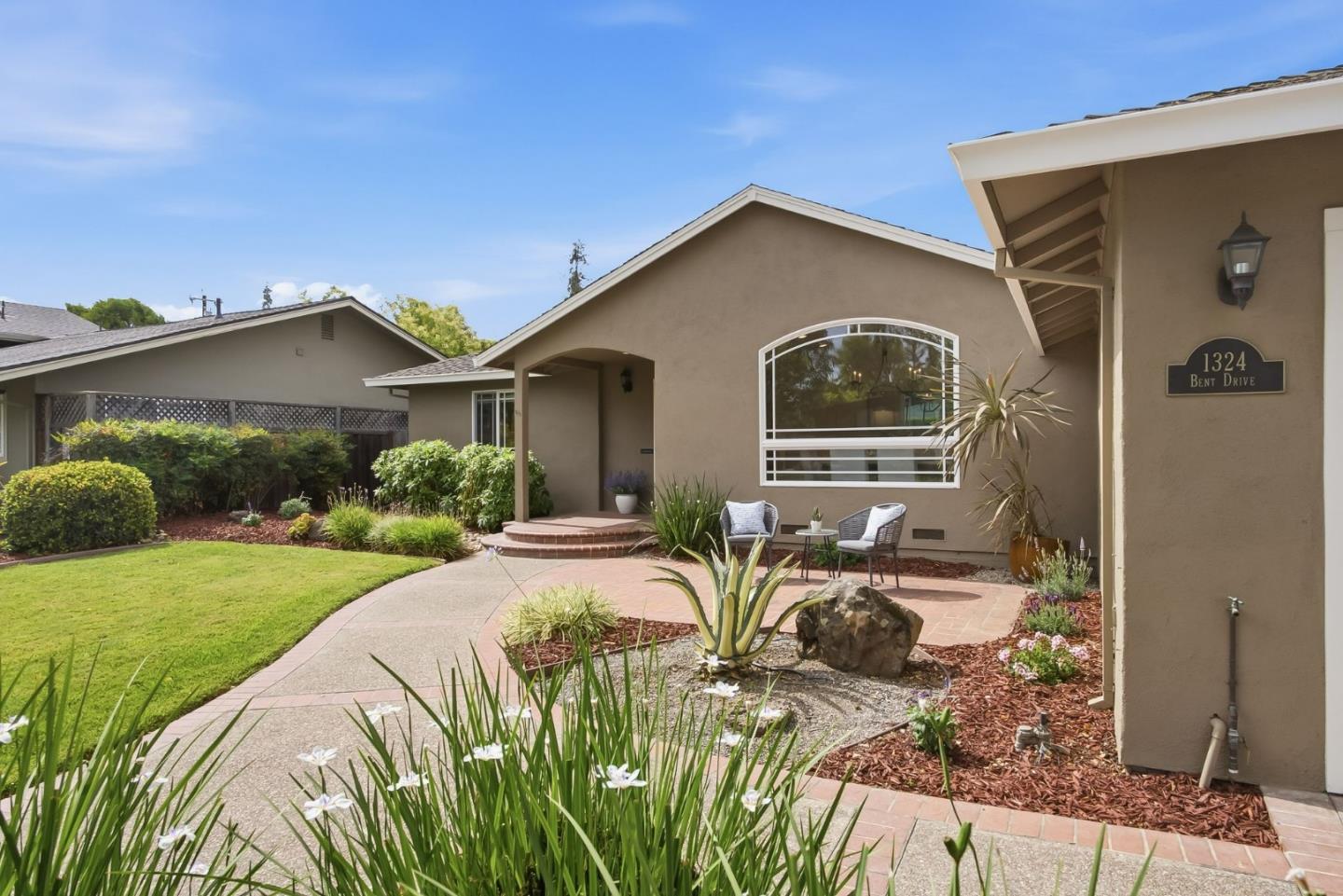 1324 Bent Drive