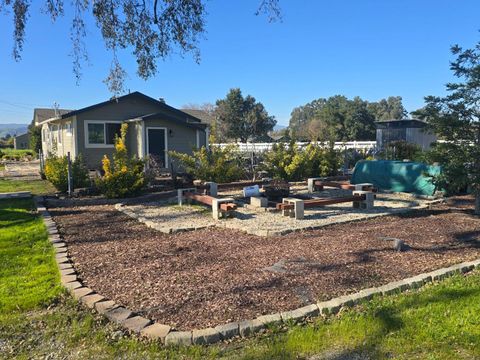 Tiny photo for 2015 Trumar Lane, Gilroy, CA 95020 (MLS # ML82036728)