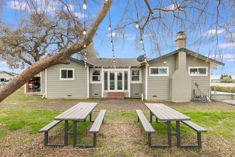 Tiny photo for 2015 Trumar Lane, Gilroy, CA 95020 (MLS # ML82036728)