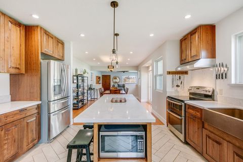 Tiny photo for 2015 Trumar Lane, Gilroy, CA 95020 (MLS # ML82036728)