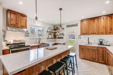 Tiny photo for 2015 Trumar Lane, Gilroy, CA 95020 (MLS # ML82036728)