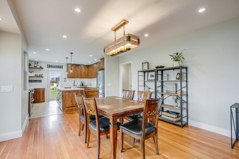 Tiny photo for 2015 Trumar Lane, Gilroy, CA 95020 (MLS # ML82036728)