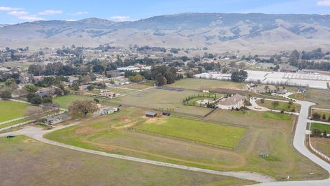 Tiny photo for 2015 Trumar Lane, Gilroy, CA 95020 (MLS # ML82036728)