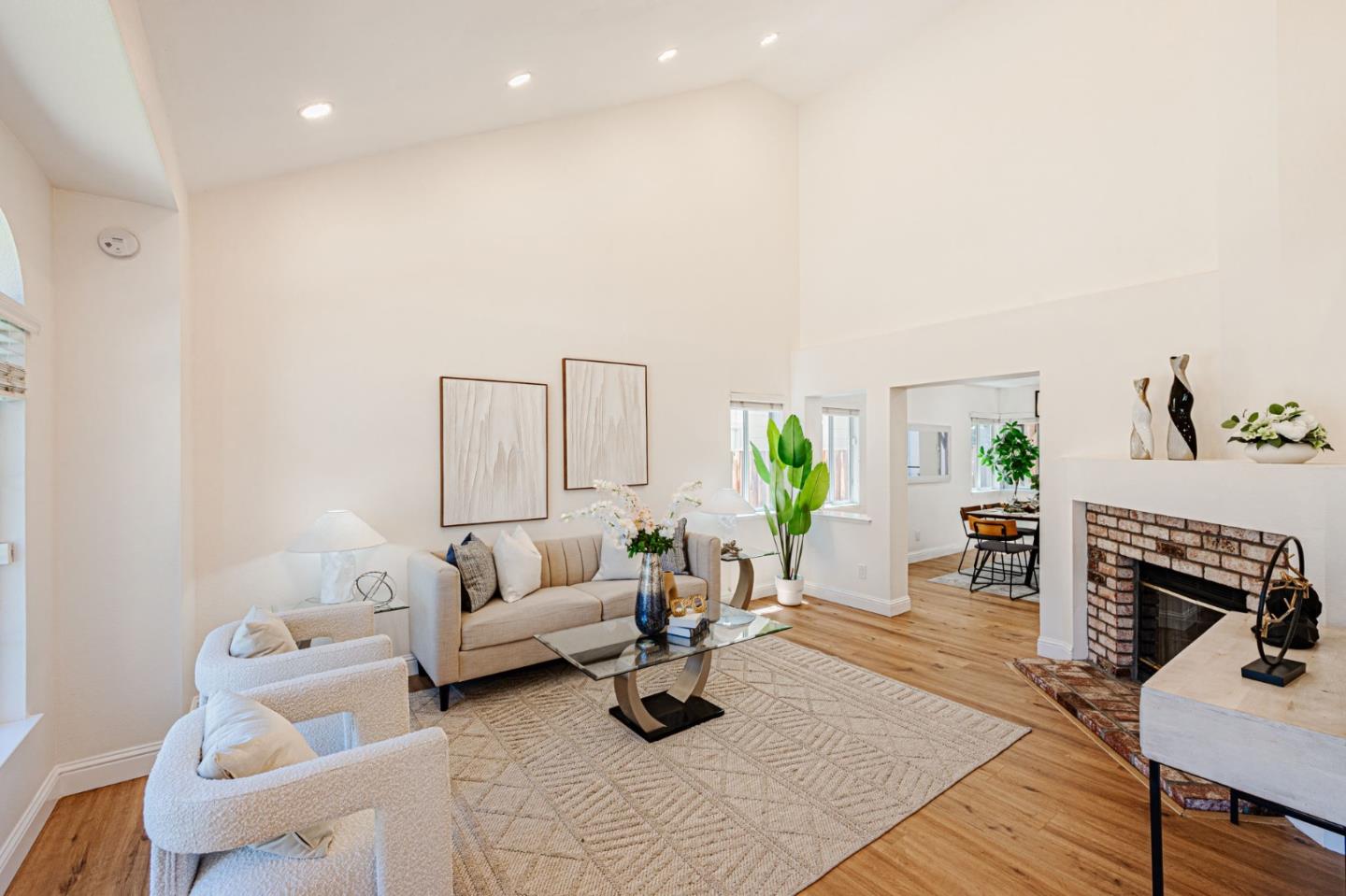 1101 Clifford Lane