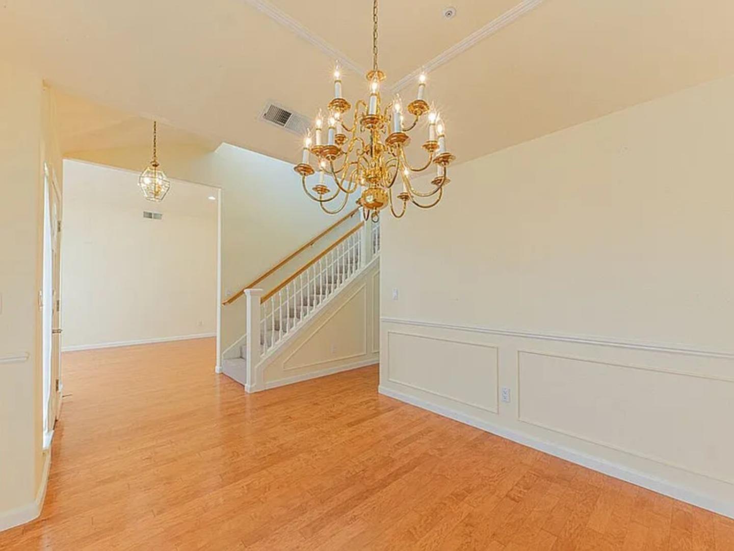 1520 Cambridge Court