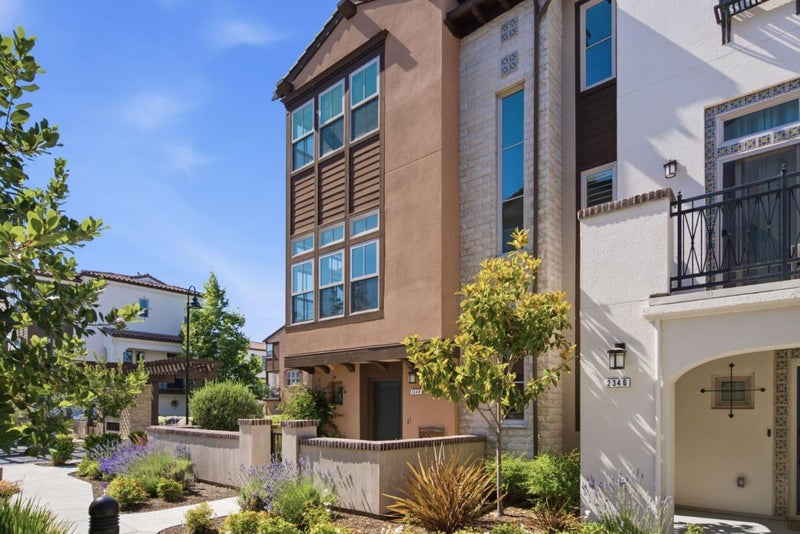 2348 Toledo Terrace
