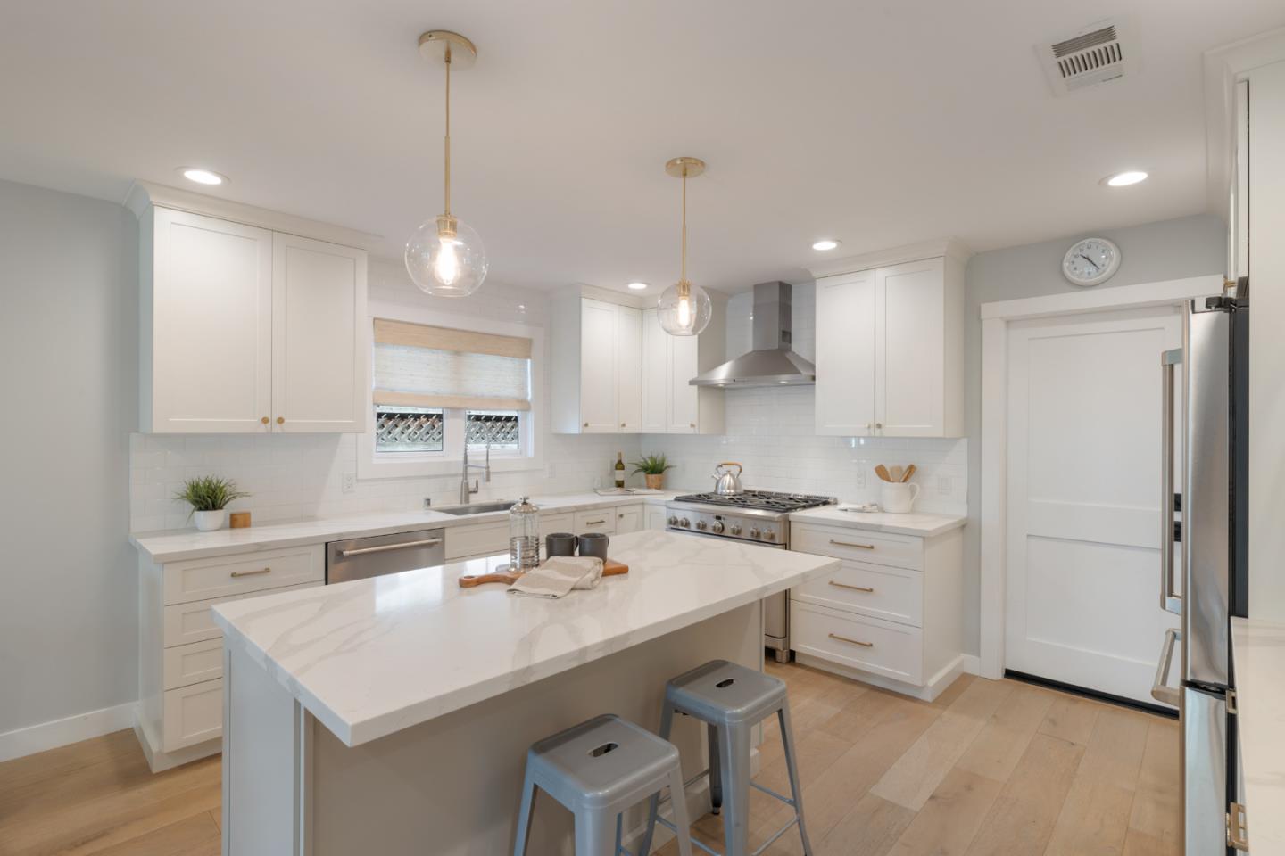 727 North Clover Avenue