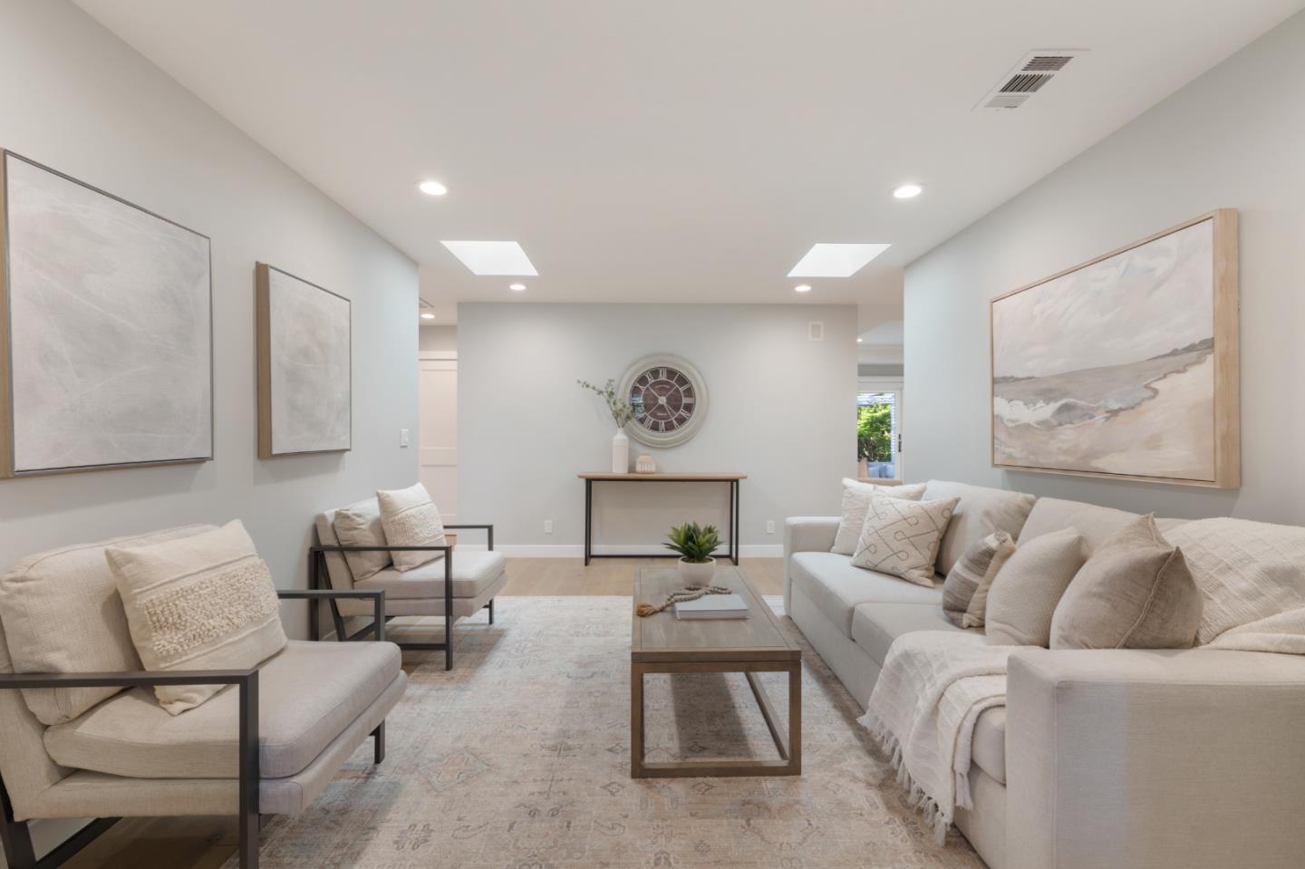 727 North Clover Avenue