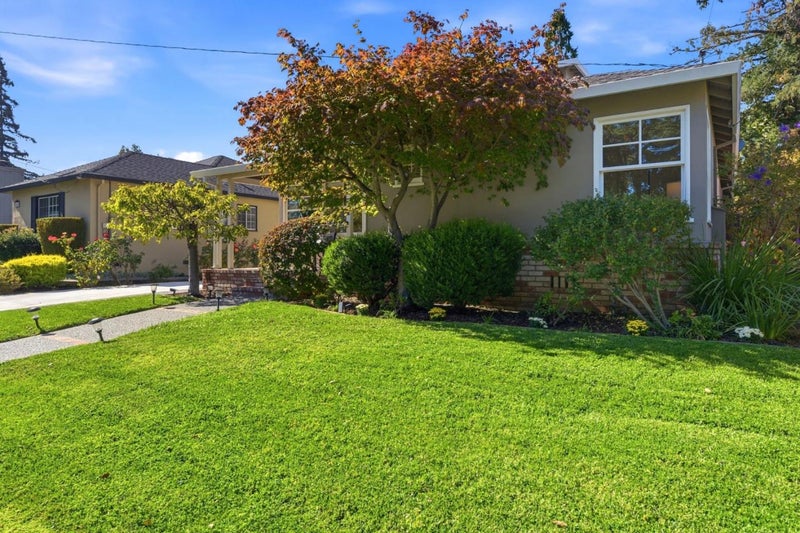1604 White Oak Way