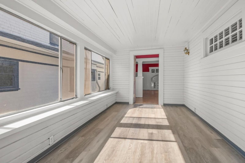 285 North 5th Street