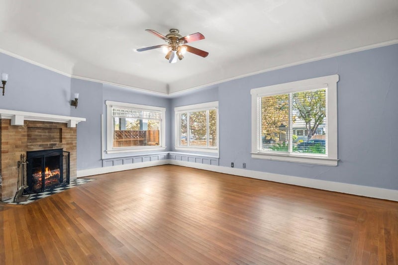 285 North 5th Street