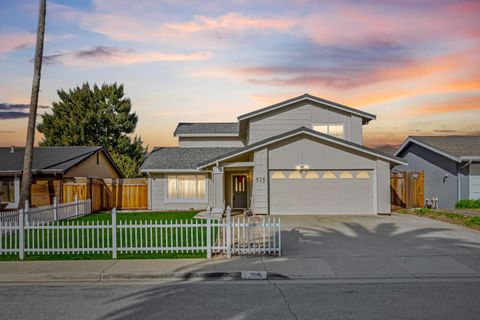 Photo of 515 Fontanelle Court, SAN JOSE, CA 95111 (MLS # ML82041614)