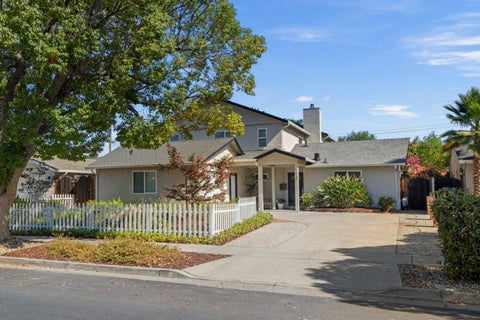 Photo of 5540 Dartmouth Drive, SAN JOSE, CA 95118 (MLS # ML82064787)